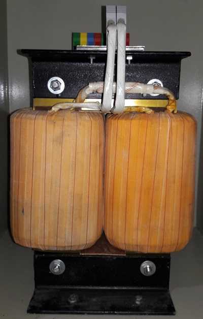 تجهیزات برق و تابلو فرمان و ترانس